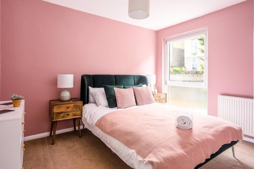 Stunning 4 Bedroom House In Central Бат Экстерьер фото